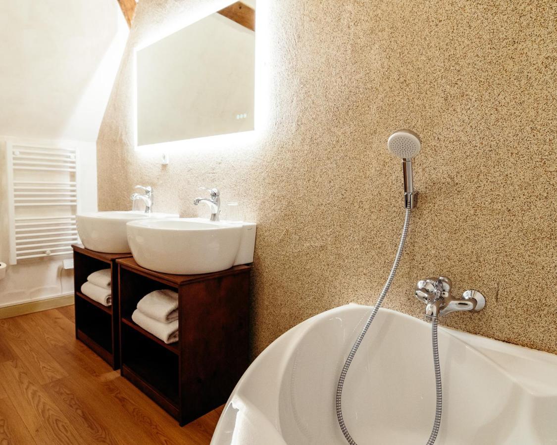 Domaine Des Lumieres Hotel Aisonville-et-Bernoville Buitenkant foto